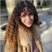 Profesora titulada en periodismo, imparto clases de sociología, antropología y comunicación